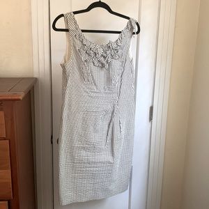 Antonio Melanie Searsucker Sleeveless Dress with neckline detail; size 8